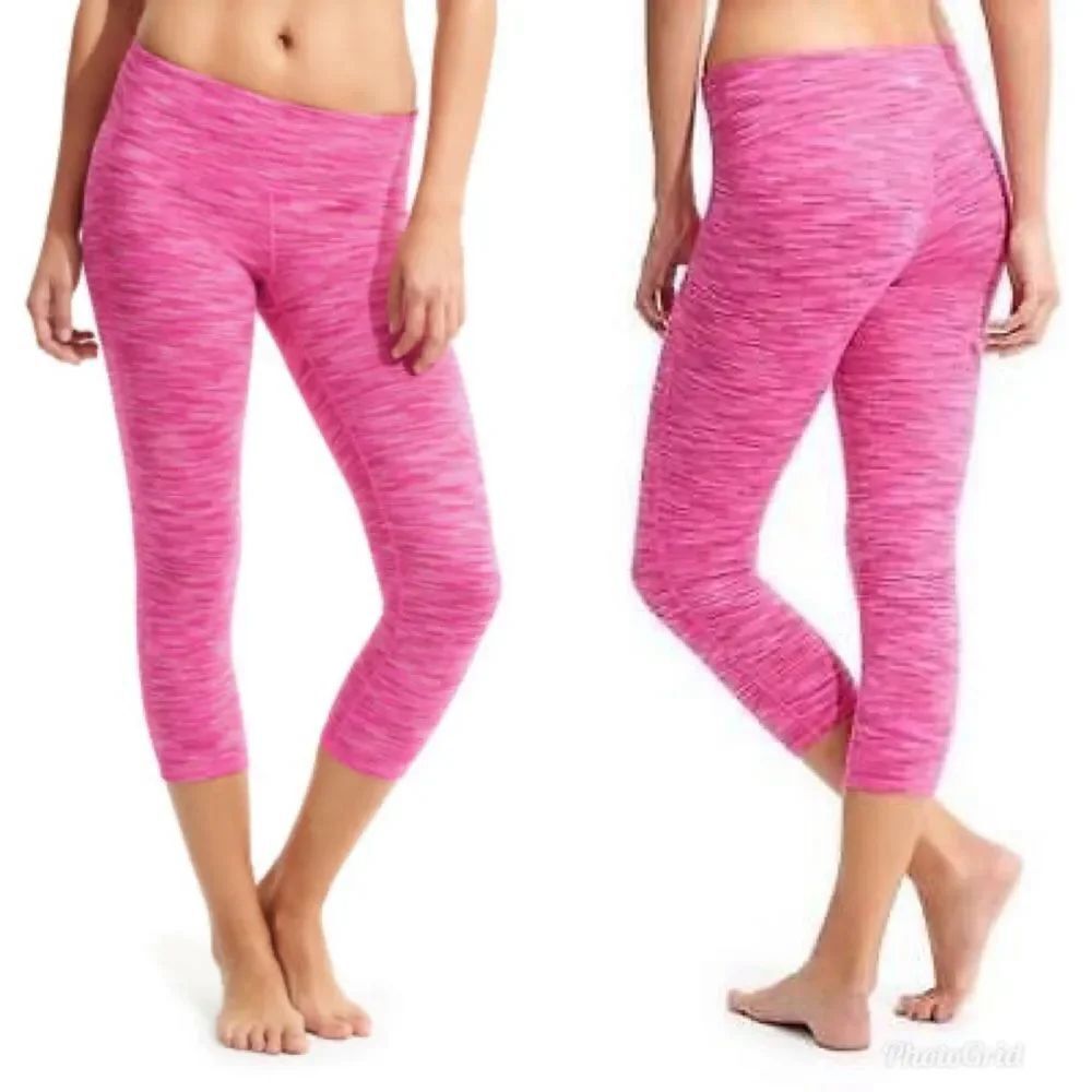 Athleta Energy Chaturanga Legging Capri in Pink